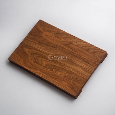 Разделочная доска из дуба 30×20 см с углублениями для рук от мастерской DIVIRO